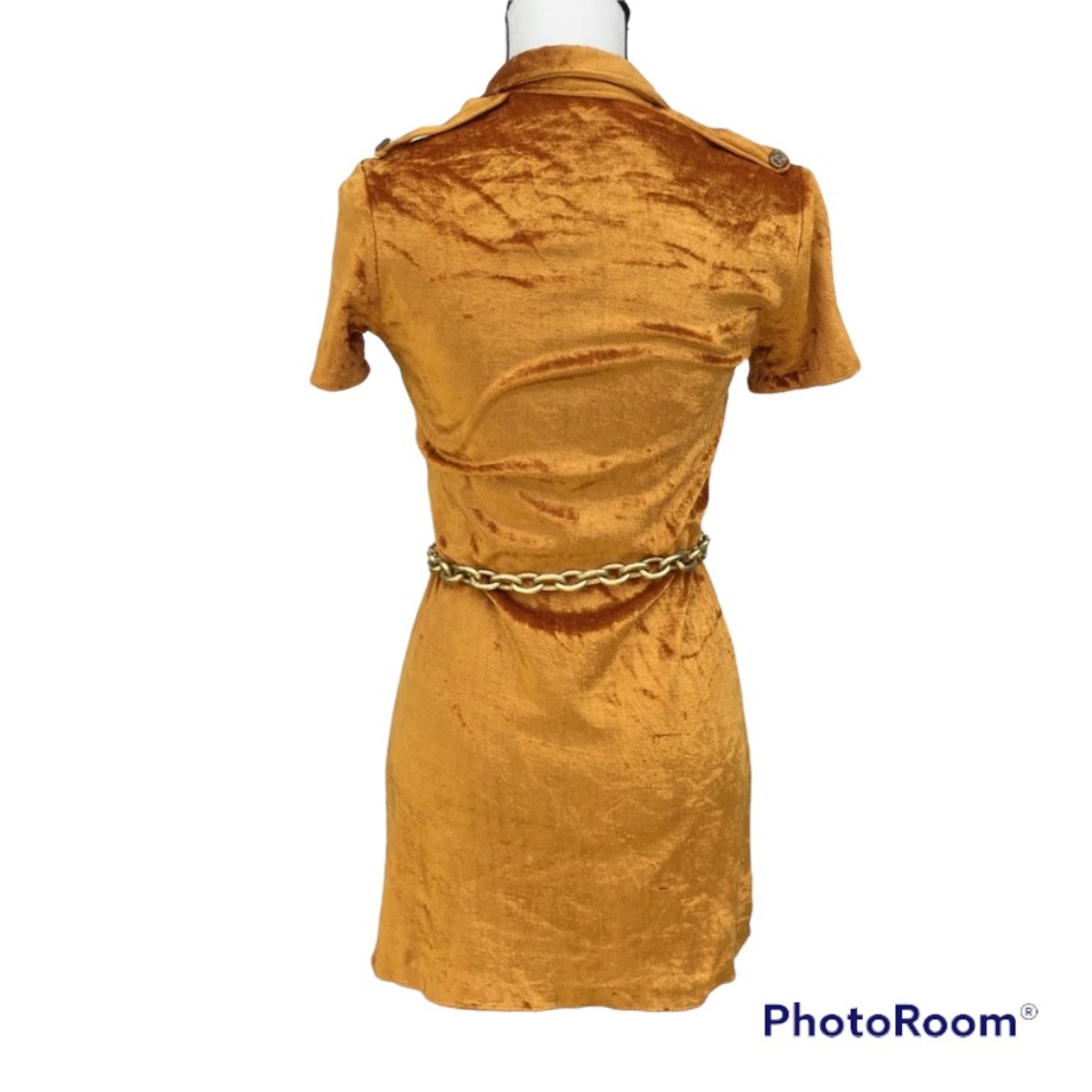 Vintage 60s Gold Mini Shirtdress With Chain Belt - Picture 2 of 8